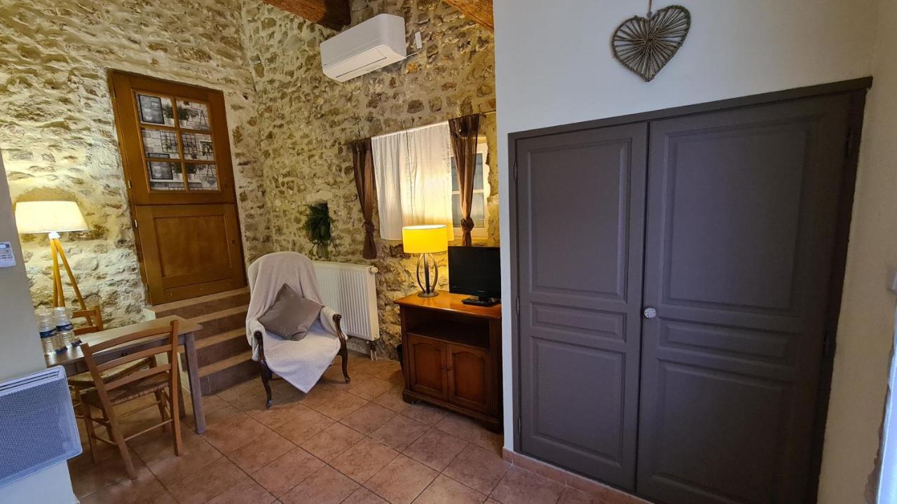 Logis Hotel La Bastide Saint Bach Suze-la-Rousse Exteriör bild