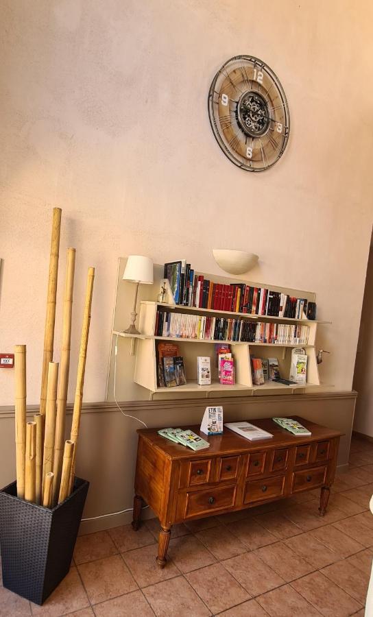 Logis Hotel La Bastide Saint Bach Suze-la-Rousse Exteriör bild